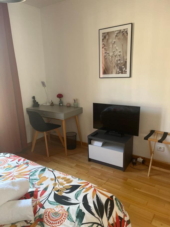 Agreable 2 Pieces Au Coeur De Thones 아파트 외부 사진